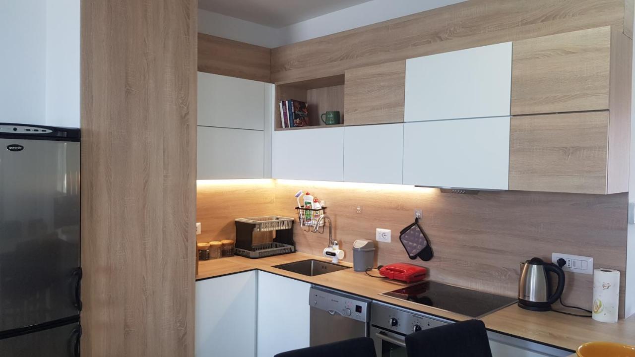 M&I Beach Apartment With Sea View ดูร์เรส ภายนอก รูปภาพ